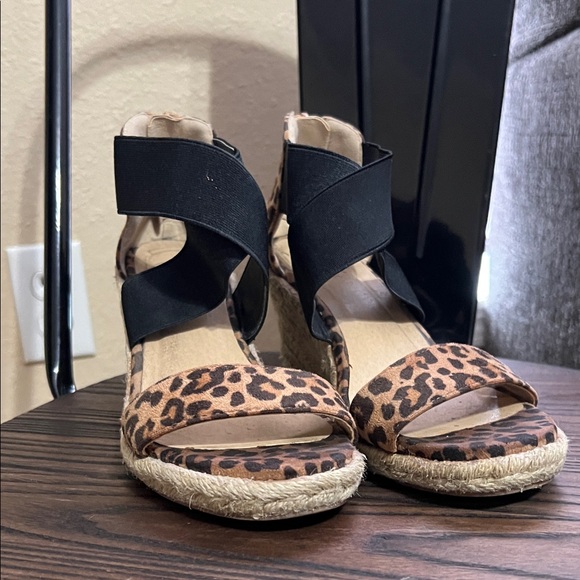 Leopard Print Espadrille Sandals with Black Straps - Picture 2 of 6